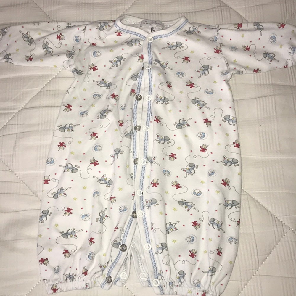Kissy kissy newborn convertible gown